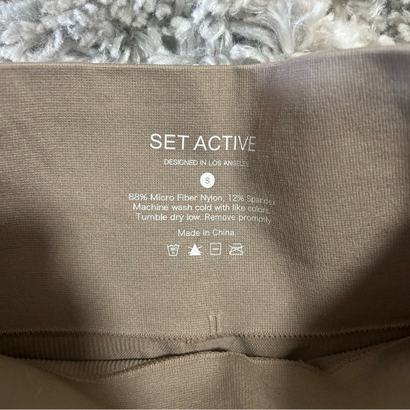 Set Active Sculptflex Ribbed One Shoulder Top sz M with Shorts sz S - Picture 2 of 4